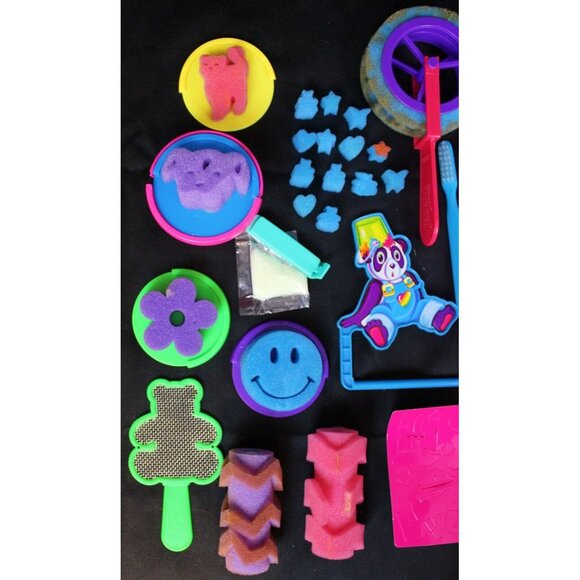 Vtg 30 Pc Lisa Frank Paint Kix Activity Set Craft Kit Stamp Wheel Roller Sponge - Picture 8 of 12